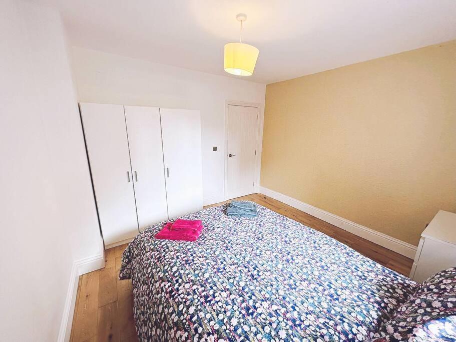 1 Bed Flat Near Apartament